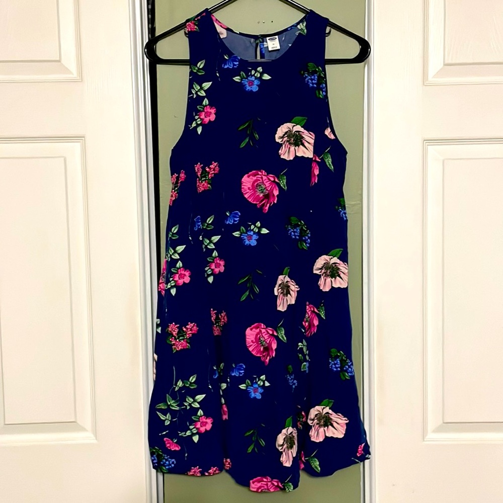 Old Navy Floral Dress, Women’s Size Medium, Great Condition!